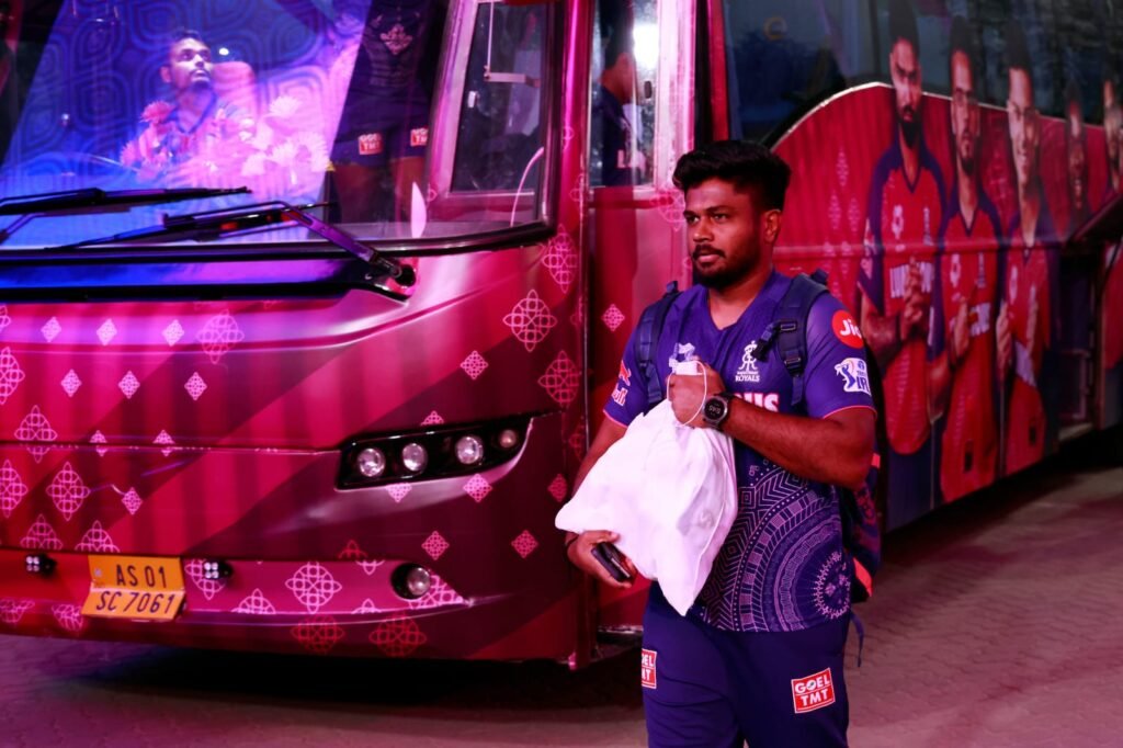 IPL 2026 की तैयारियों के बीच यह ट्रेड डील क्रिकेट जगत में चर्चा का विषय बनी हुई है। फैंस की नजरें इस बात पर टिकी हैं कि क्या यह डील पूरी होगी या सैमसन किसी अन्य फ्रेंचाइजी के साथ नई शुरुआत करेंगे।