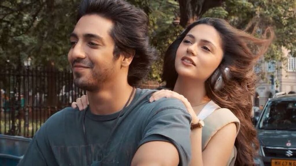 Saiyaara" ने इस बदलाव की बुनियाद रख दी है—अब देखना यह है कि आगे कौन इस मौके का सबसे अच्छा फायदा उठाता है।