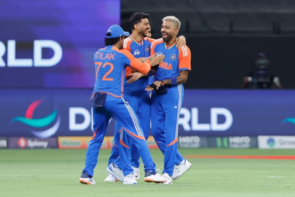 भारत ने पाकिस्तान को 7 विकेट से हराया